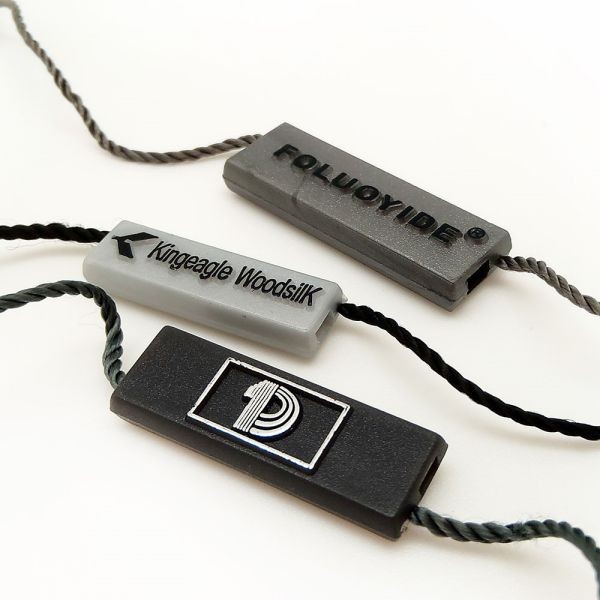 2022年新款服裝吊粒定做 雙插吊繩塑料吊粒定制廠家批發