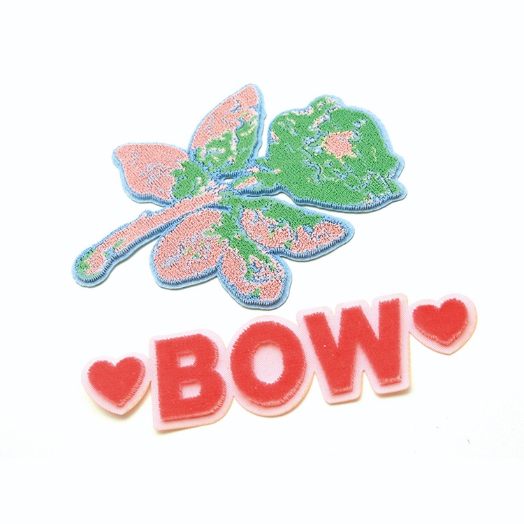 源頭工廠定做卡通立體牙刷繡 不規則花朵繡花章 毛絨布貼定制