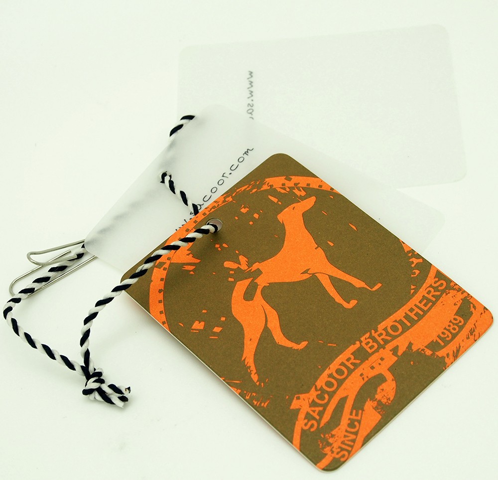 服裝吊牌的單銅版紙與雙銅版紙有什么區別?